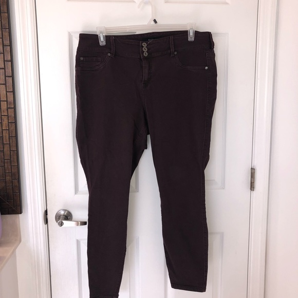 torrid Denim - Awesome Torrid burgundy jeggings for sweater weather, sz 20